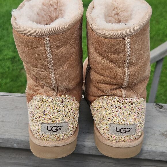 UGG Classic Short Sparkle Heel Boots | Size 8 | Style 1090891 - Picture 7 of 10